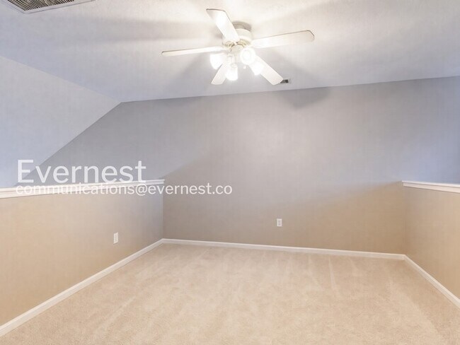 Building Photo - 3-Bed/3-Bath Townhome/Available Soon!