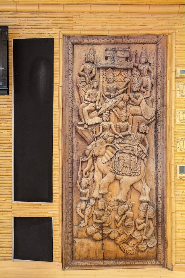 Building Photo - 8280 Queen St