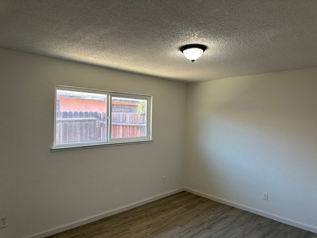 Building Photo - Modesto 2 Bedrooms 1 Bathroom Duplex