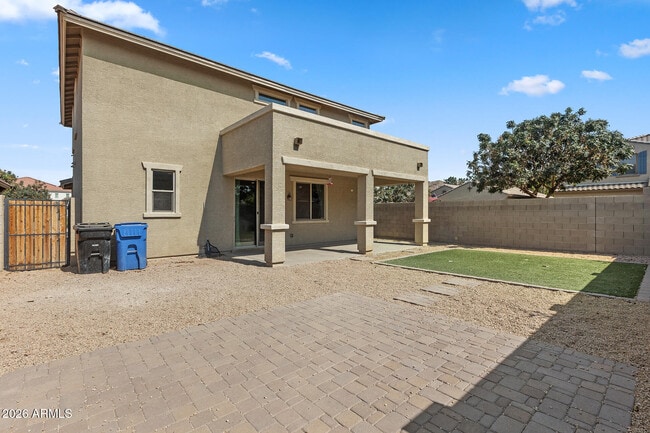 Building Photo - 7422 S 28th Pl