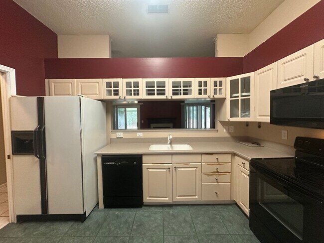 Building Photo - Stately Brick Home, Bent Creek Community &...
