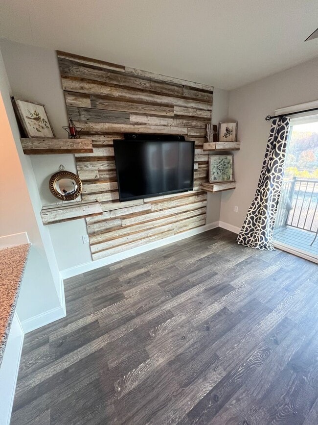 Building Photo - 1 Bedroom Apartment in Lynchburg