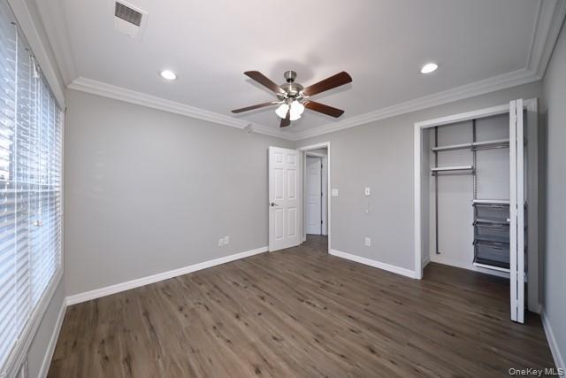 Building Photo - 2200 Dolphin Ln