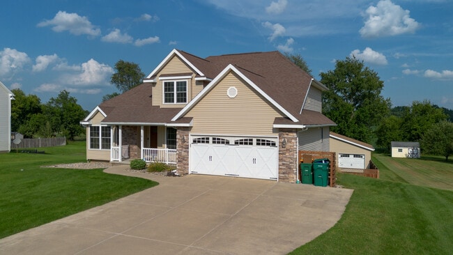 Building Photo - 12912 Silver Springs Ln