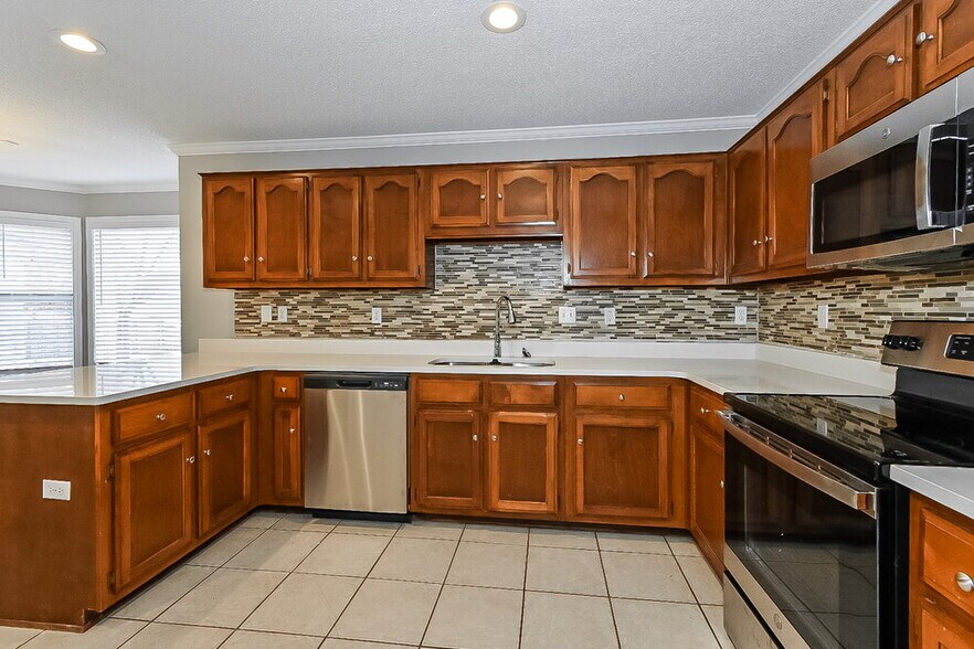 Building Photo - 3163 Big Ben S