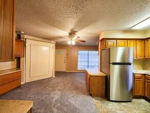 Building Photo - 1311 Antoine Dr