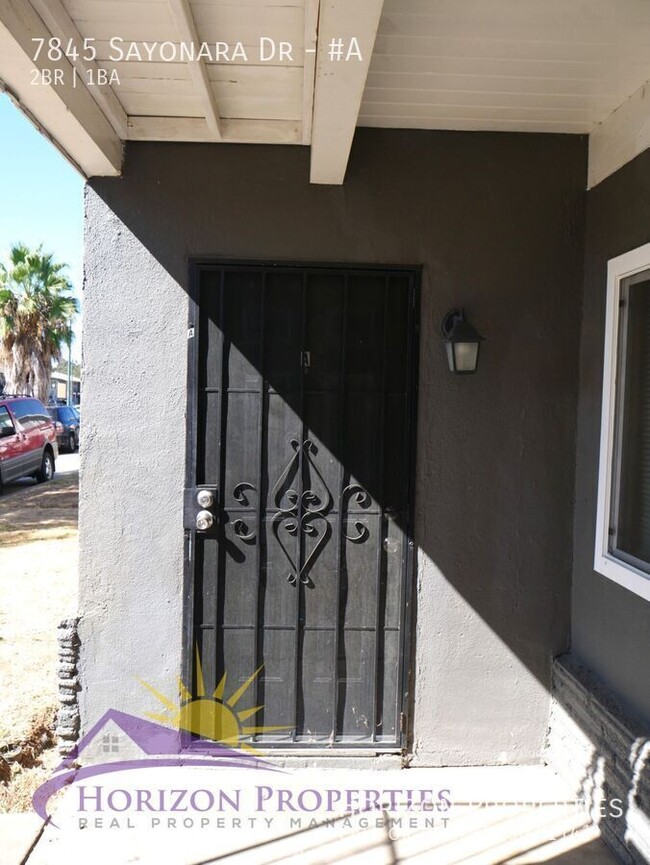 Building Photo - 2 Bed 1 Bath Remodeled Fourplex Unit - Cit...