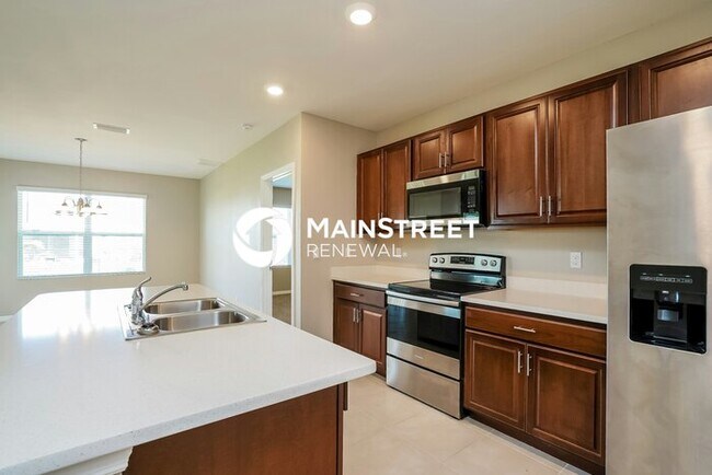 Building Photo - 3 Bedroom Pet-Friendly Home in Cape Coral, FL with Main Street Renewal