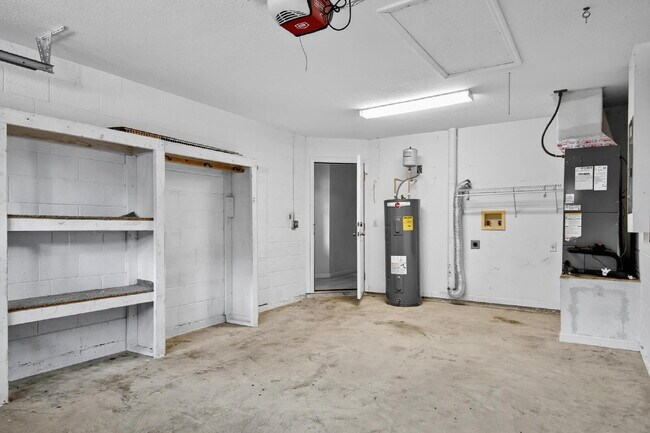 Building Photo - DUPLEX