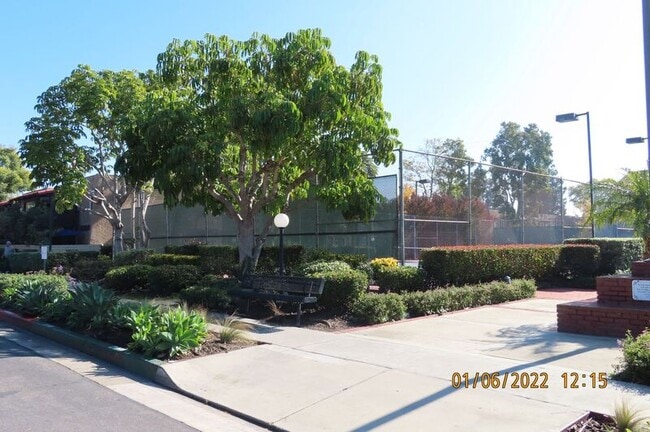 Building Photo - 1000 MacArthur Blvd