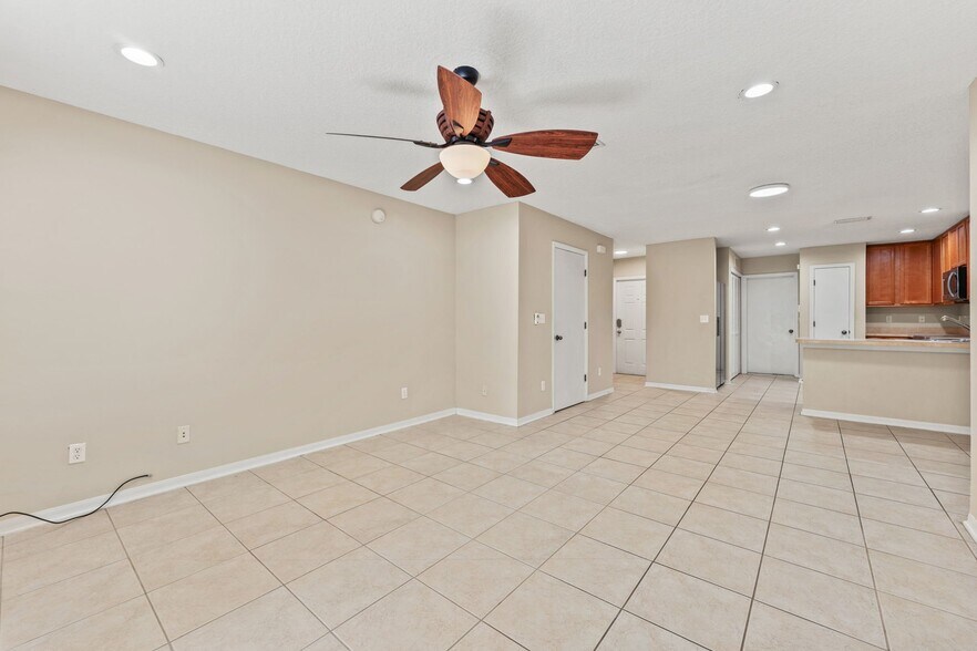 Building Photo - 4613 Gerber Ct