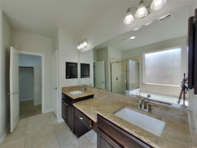 Building Photo - 1913 Colony Glen Ln