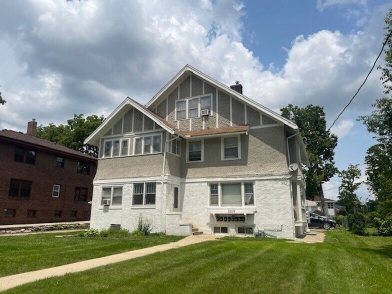 Primary Photo - 3309 University Ave