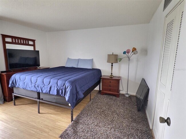 Building Photo - 855 Bayway Blvd