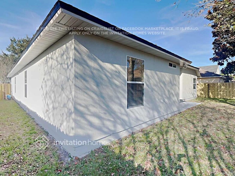 Building Photo - 713 Hazelmoor Ln