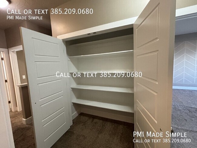 Building Photo - 2302 S Long Dr