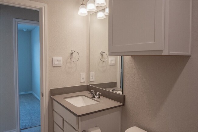 Building Photo - 6117 Eldora Dr