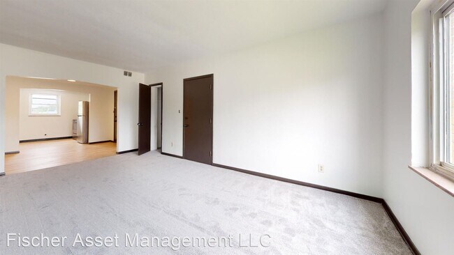 Building Photo - 2 br, 1 bath Apartment - Ridgewood Lofts 6...