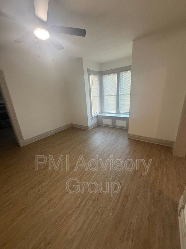 Building Photo - 1304 NE Forest Ave