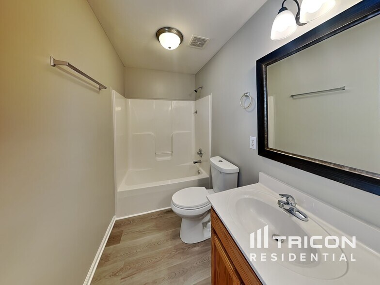 Building Photo - 3764 S Jot Dr