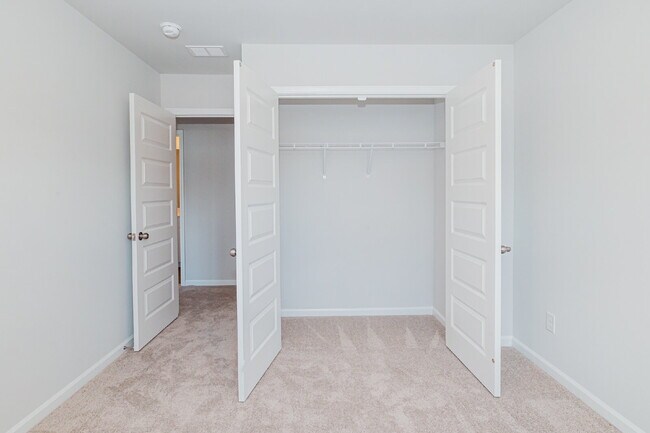 Building Photo - Brand-new 3 bedroom, 2.5 Bath Townhome with pond view