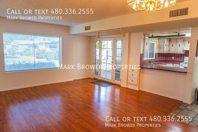 Building Photo - 3131 S Fairfield Dr