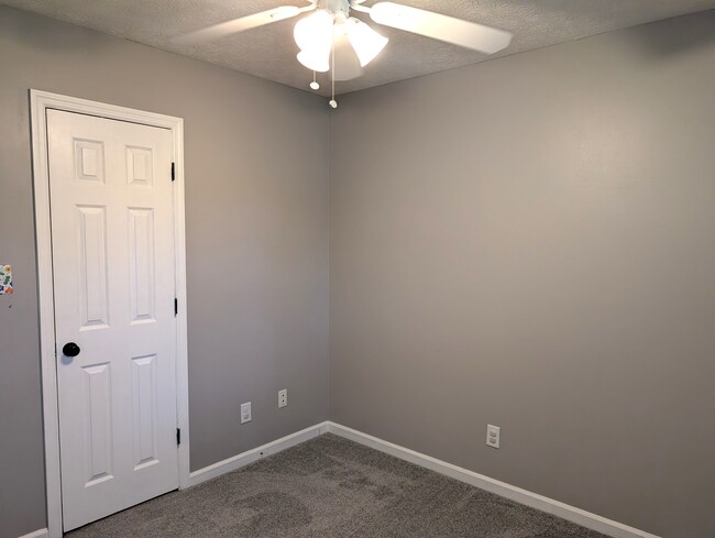 Building Photo - 10609 Sprawls Point