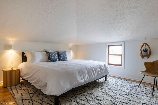 Building Photo - 4210 Clinton Ave