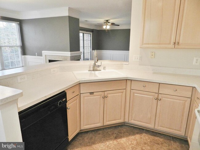 Building Photo - 12765 Fair Crest Ct