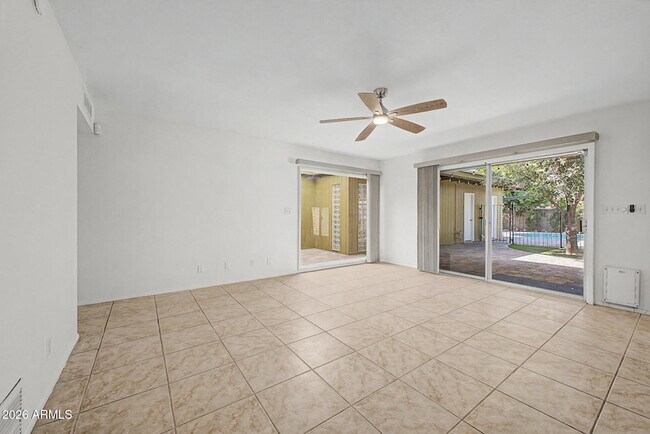 Building Photo - 3734 E Montecito Ave