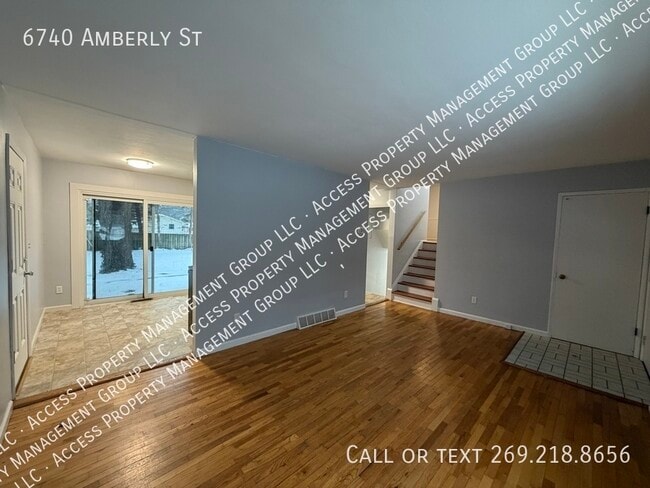 Building Photo - 6740 Amberly St