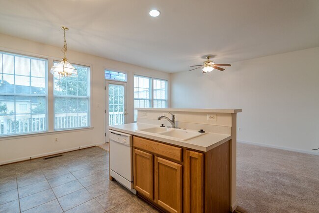 Building Photo - Sun-Filled And Spacious 3 Bedroom 2.5 Bath...