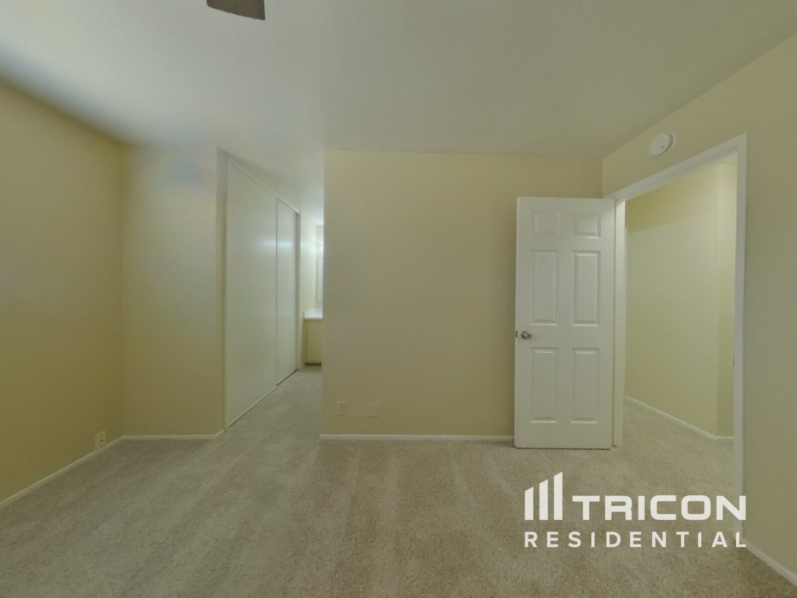 Building Photo - 831 Spoonbill Ln
