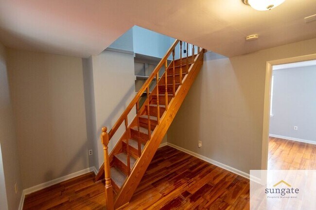 Building Photo - 427 S Durham St