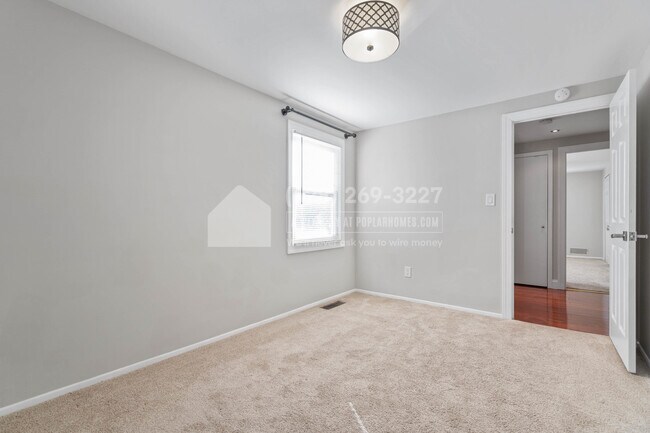 Building Photo - 2511 Kitmore Ln