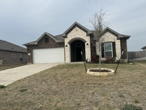 Building Photo - 1216 Bending Br Wy