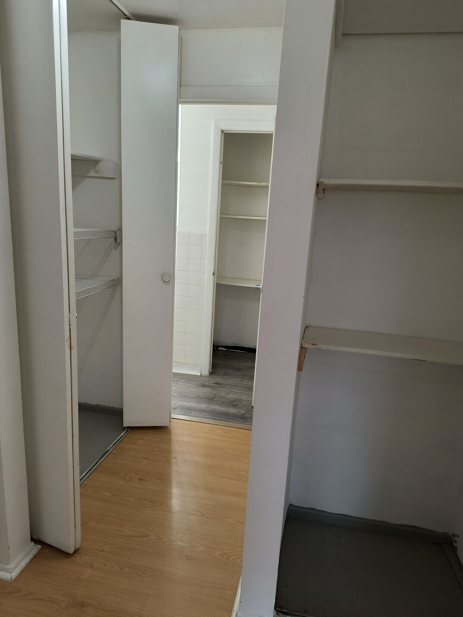 Building Photo - 670 Hill Dr