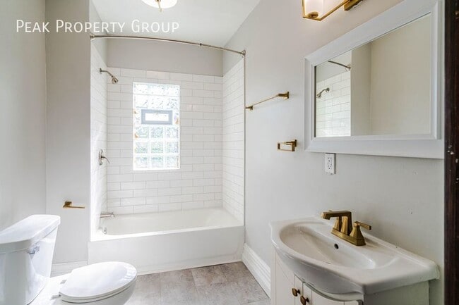 Building Photo - 1120 Harrison Ave