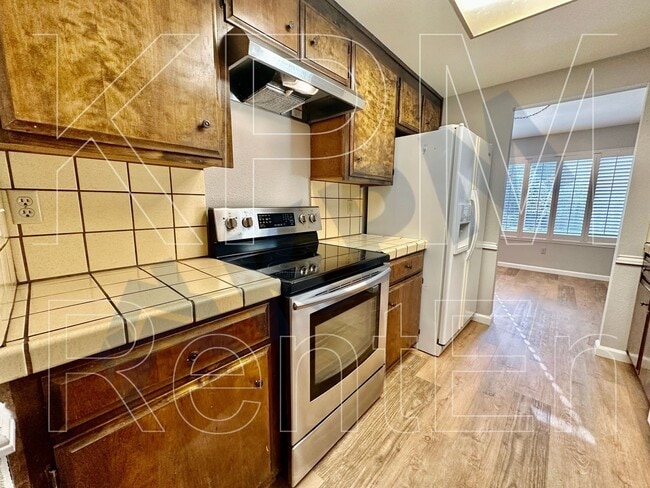 Building Photo - 2331 Shropshire Ct