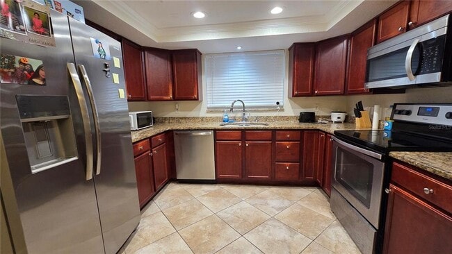 Building Photo - 7340 Brentwood Dr