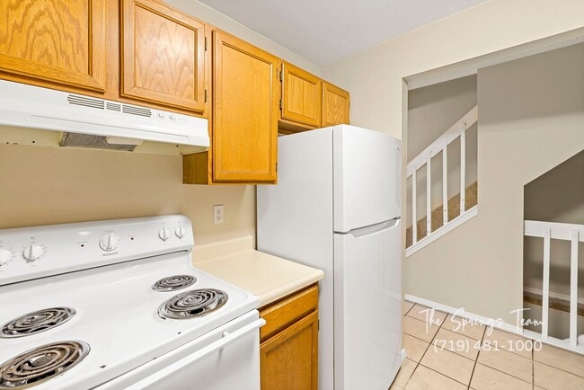 Building Photo - HUNTING MEADOWS 3BD CONDO IN GATED COMMUNITY  - Security Deposit Waiver Available