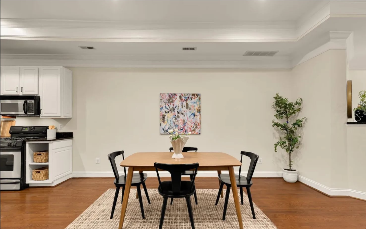 Building Photo - 1512 Park Rd NW