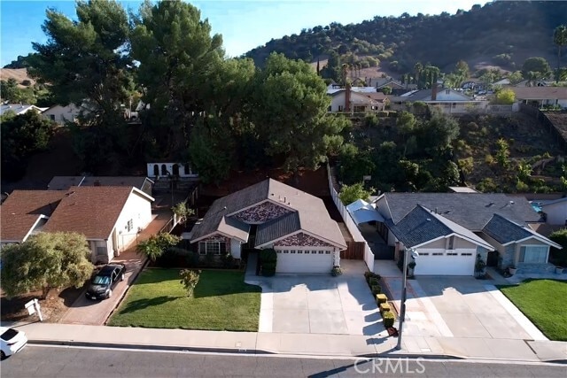Building Photo - 1728 W Phillips Dr
