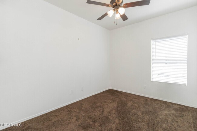 Building Photo - 14749 Sand Gate Dr