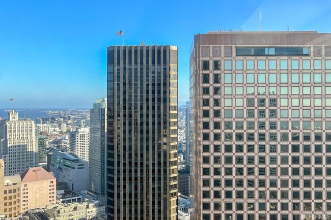 Building Photo - 333 Bush St