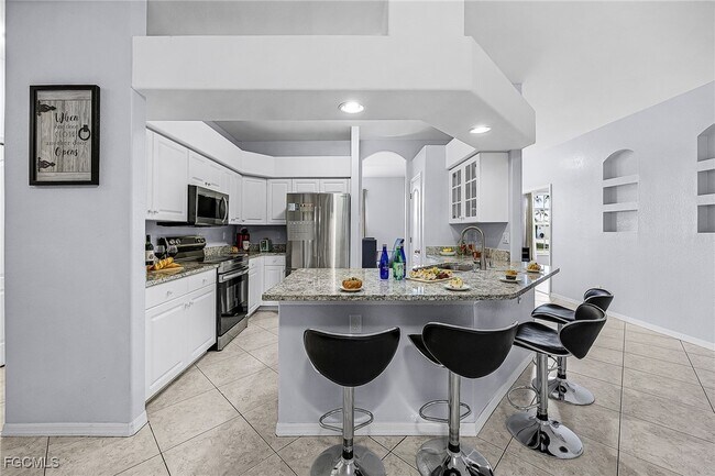 Building Photo - 2649 SW 32nd St