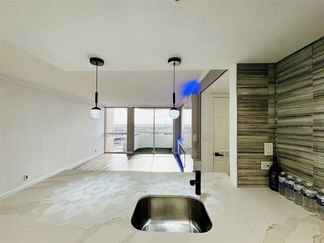 Building Photo - 3525 Sage Rd