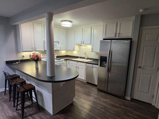 Building Photo - 2 bedroom 2 bath downtown condo