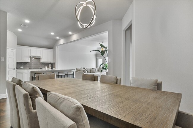 Building Photo - 424 Molly Ln