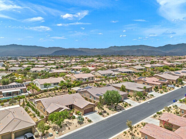 Building Photo - 73757 Picasso Dr